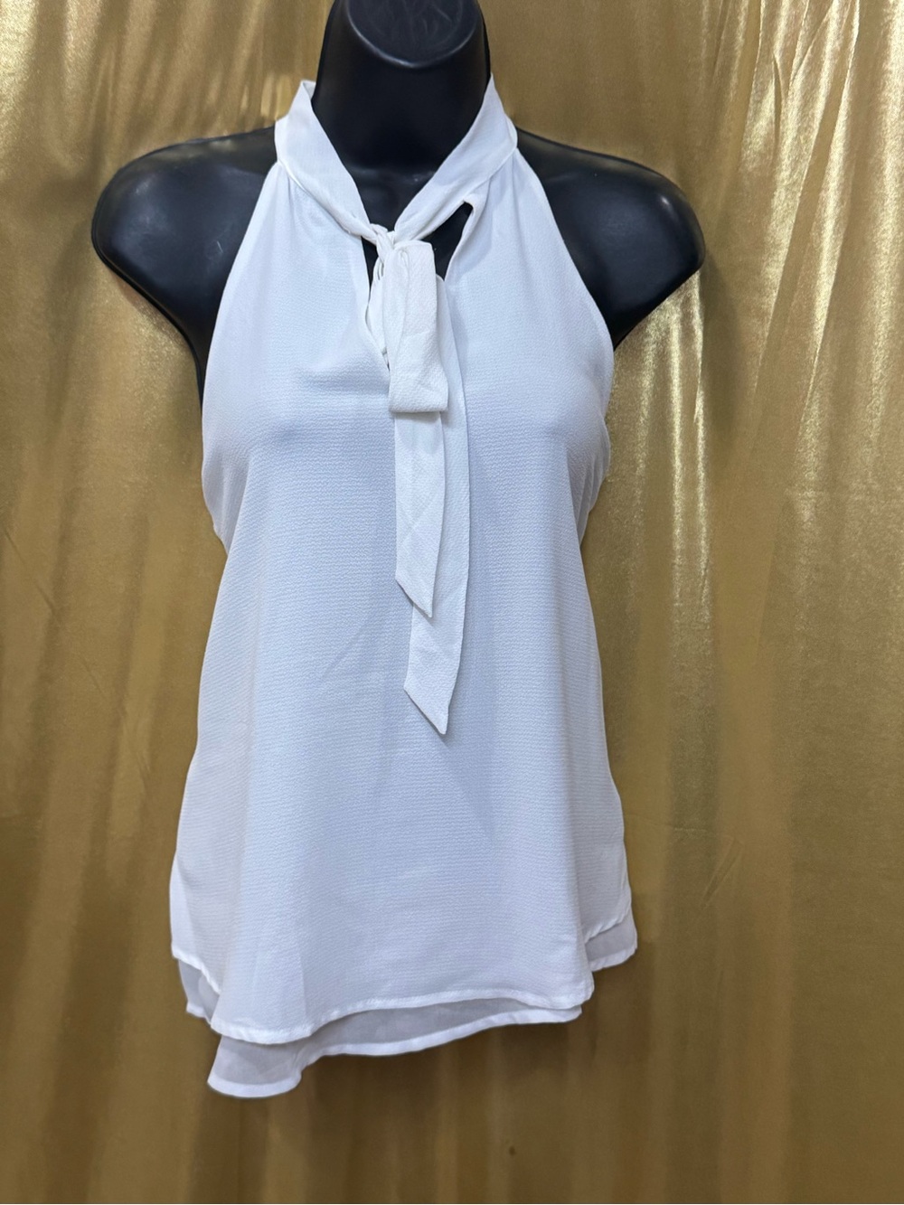 Sweet Wanderer White Textured Tie-Neck Halter Top - Size Medium